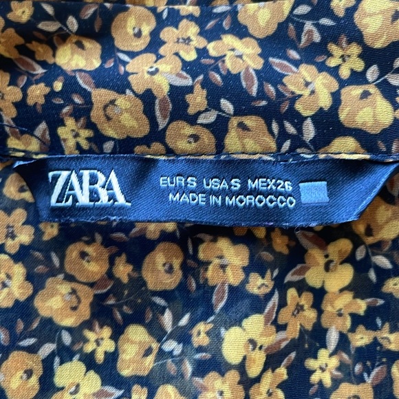 Zara Yellow and Black Ditsy Floral Button Up Ruched Sleeve Blouse. Size Small. - Picture 11 of 11